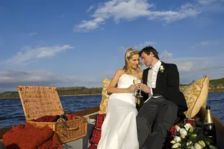 Парное катание: волшебное свадебное торжество, оригинальная фотосессия или незабываемый медовый месяц