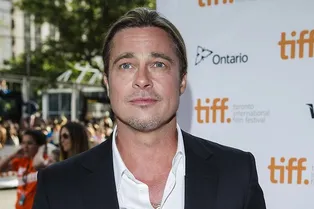 Брэд Питт разбрасывается деньгами!