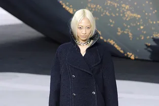 С дальним прицелом