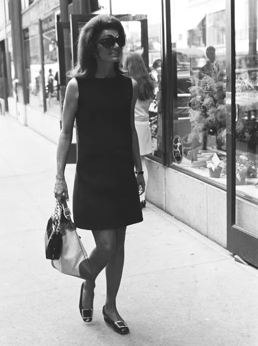 Жаклин Кеннеди в платье А-силуэта, 1968