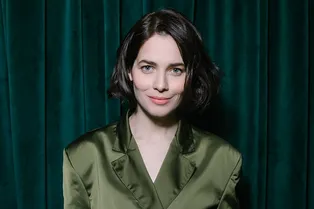 «Лицо горело и чесалось»: Юлия Снигирь вспомнила, как непросто дались съемки «Нового папы»