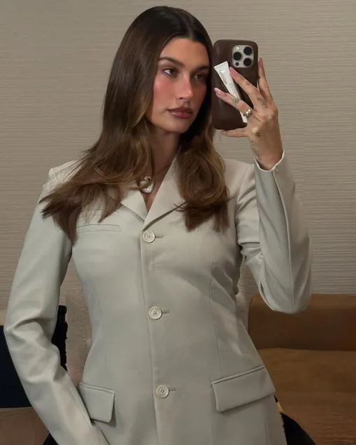 Хейли Бибер Хейли Бибер