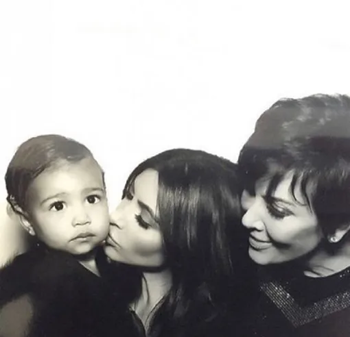 Ким Кардашьян с дочерью Норт и матерью Крис Дженнер