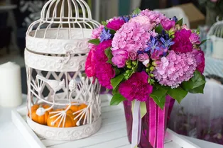 Удивите близких оригинальной цветочной композицией