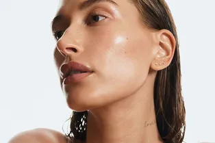 Почему glazed skin на самом деле нездоровый тренд и чем чрезмерное увлажнение вредно для кожи