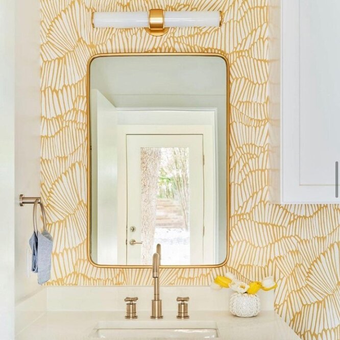 Желтый цвет в интерьере ванной