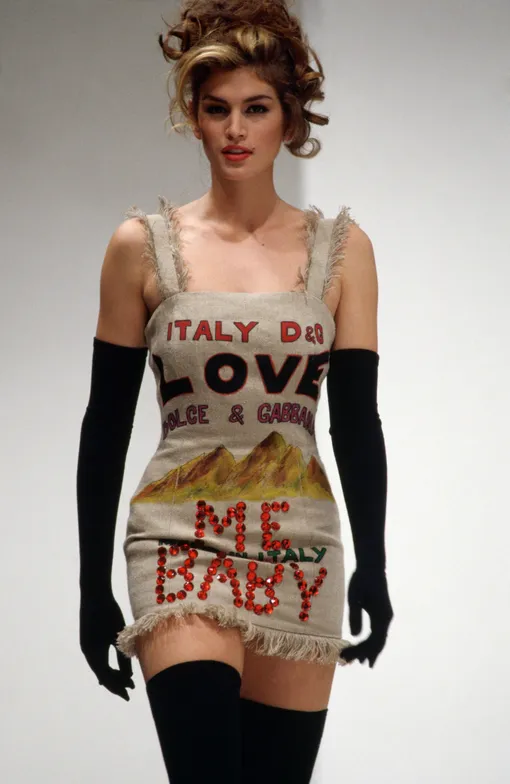 Синди Кроуфорд на показе Dolce & Gabbana в 1991 году