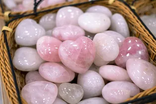 Розовый кварц: сердечный камень для исцеления душевных ран
