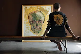 В «Цветном» прошла презентация кедов и одежды Vans с принтами картин Ван Гога