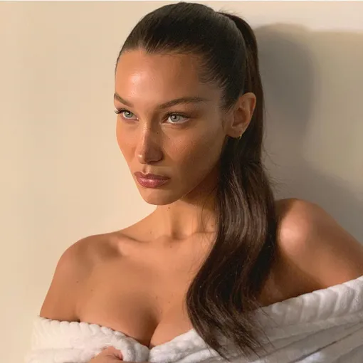 @bellahadid