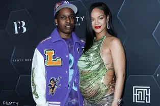 Рианна и A$AP Rocky, Дженнифер Лоуренс и Кук Марони и другие звезды, которые в этом году стали родителями