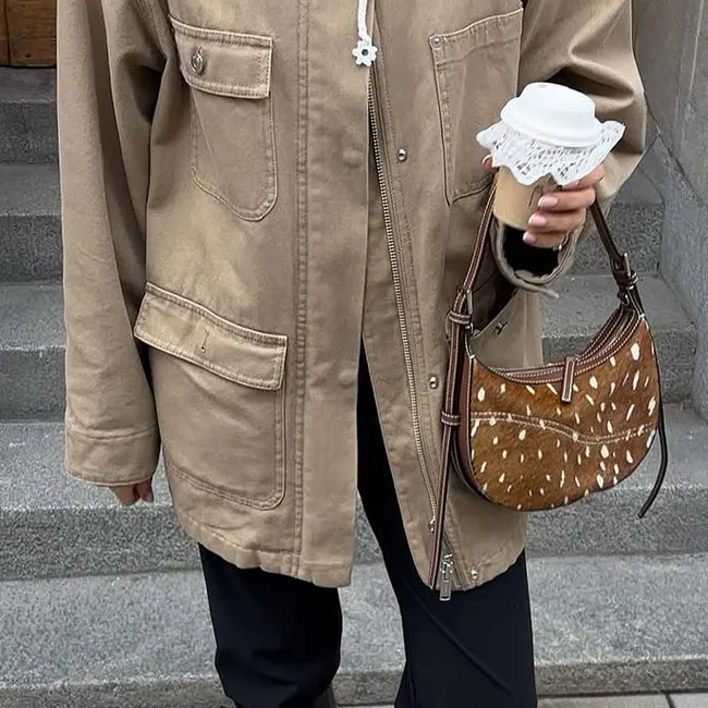 Этой зимой вам нужна одежда с оленьим принтом, и нет, речь не о новогодних свитерах