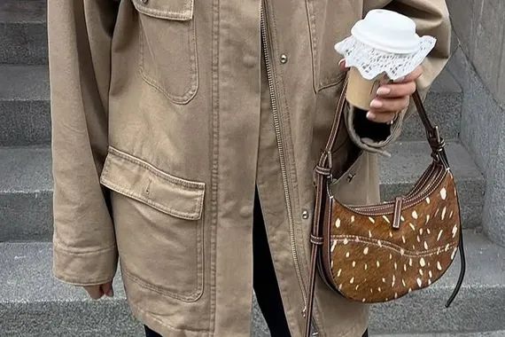 Этой зимой вам нужна одежда с оленьим принтом, и нет, речь не о новогодних свитерах