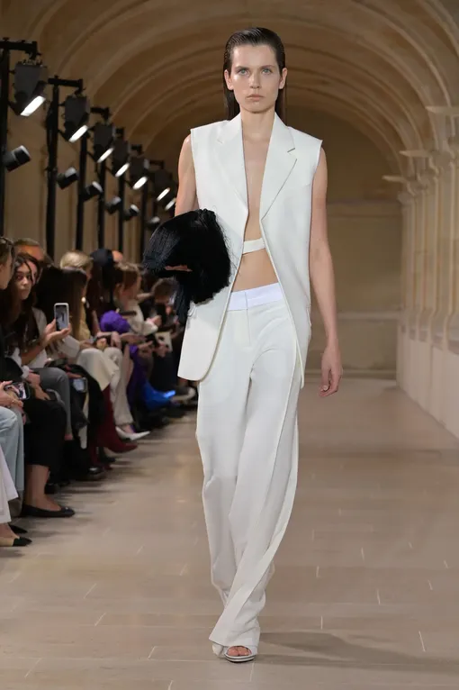 Victoria Beckham, весенне-летняя коллекция 2023 Victoria Beckham, весенне-летняя коллекция 2023