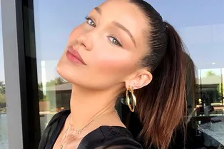 Это шедевр: Белла Хадид продемонстрировала свои навыки кондитера