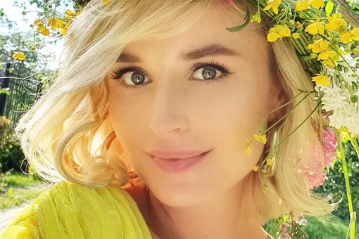 Полина Гагарина умилила поклонников своим детским видео Полина Гагарина умилила поклонников своим детским видео