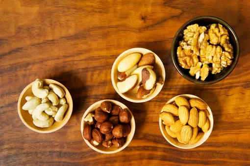 Цинк содержится в орехах