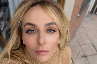 Екатерина Варнава рассказала, почему не видит смысла маскировать следы усталости мейком