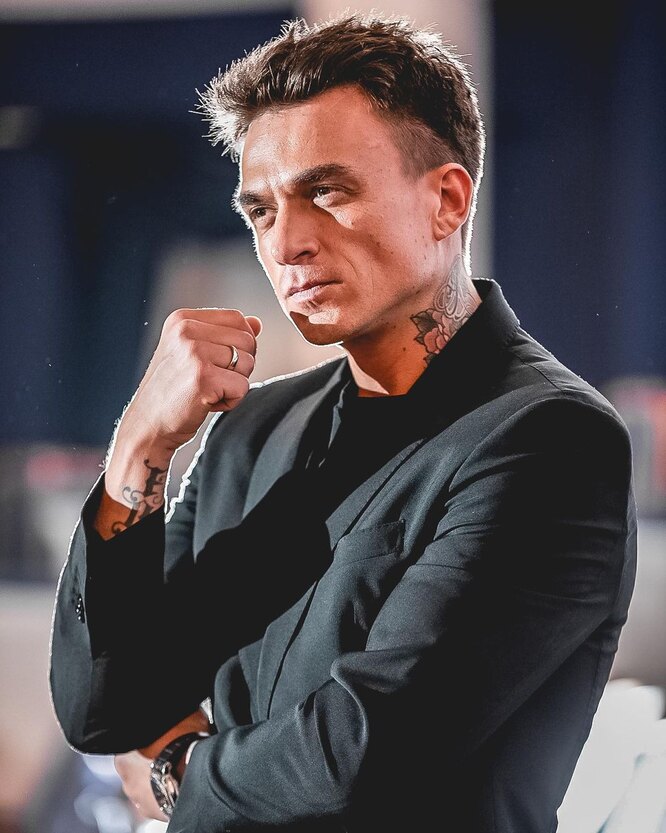 Musiqachi bilan jinsiy aloqani onlayn tomosha qiling Katta yoshli biseksuallarning porno fotosuratlarini tomosha qiling