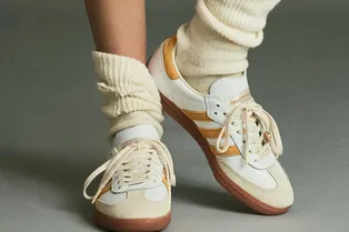 Без них не обойтись холодным летом: 9 пар трендовых кед и кроссовок Без них не обойтись холодным летом: 9 пар трендовых кед и кроссовок