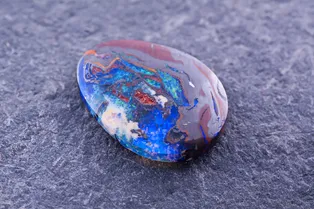 Опал: магические и целебные свойства камня