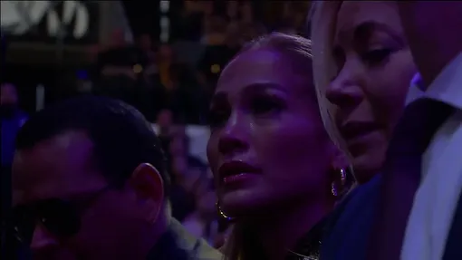 Дженнифер Лопес расплакалась во время речи вдовы баскетболиста