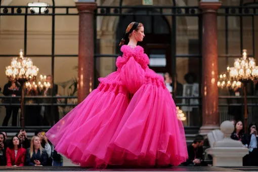 Платья-тортики: главный тренд вечерний моды, который можно применить к свадьбе