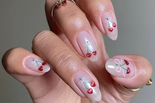 18 романтичных идей маникюра на 14 февраля от Сан-сун Ким