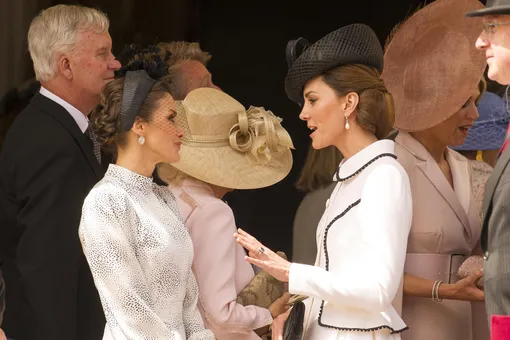 Кейт Миддлтон не обратила внимание на королеву Летицию во время церемонии