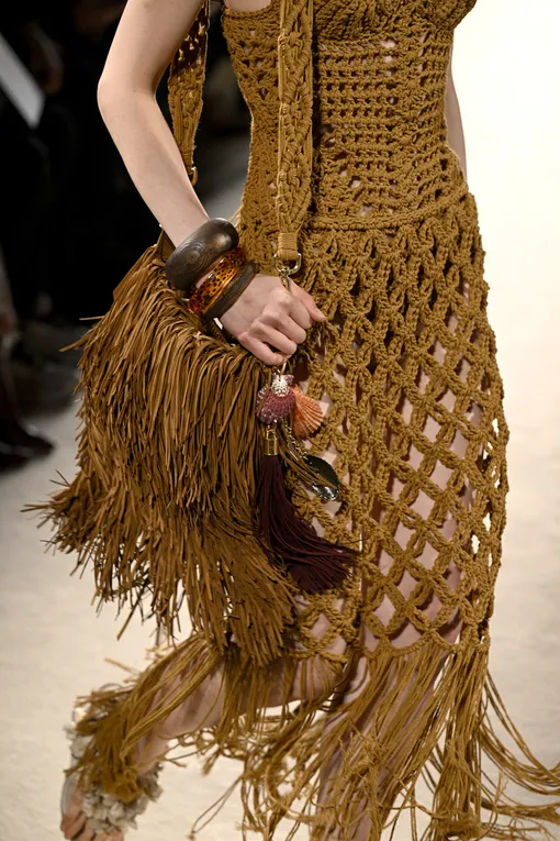 Balmain, всена-лето 2026 Сумка с бахромой