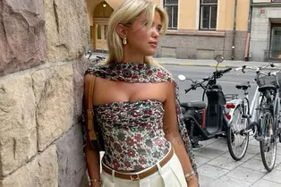 Как выглядят самые модные топы на лето-2025: 7 стильных вариантов Как выглядят самые модные топы на лето-2025: 7 стильных вариантов