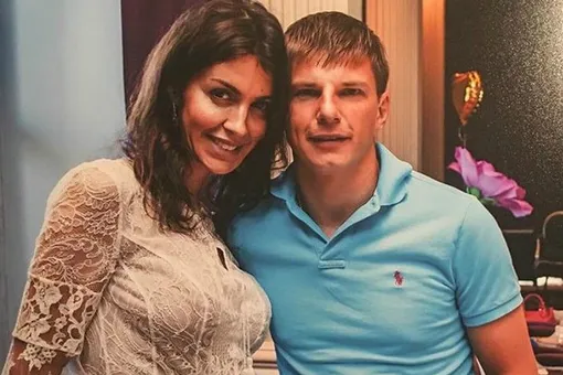Жена Андрея Аршавина снова попала в эпицентр медиаскандала Жена Андрея Аршавина снова попала в эпицентр медиаскандала