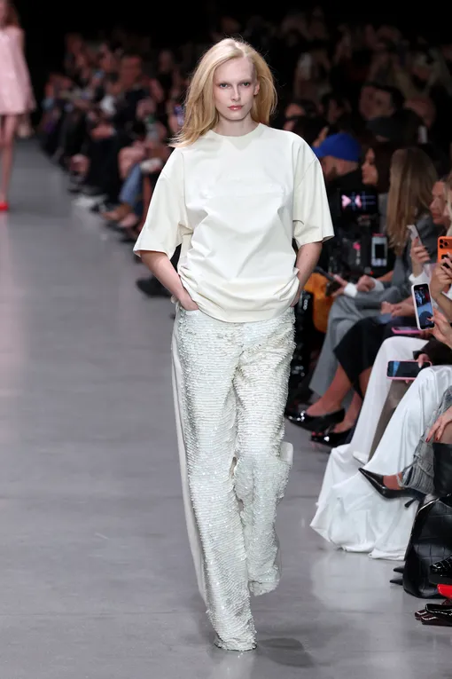 Stella McCartney, весна-лето 2025