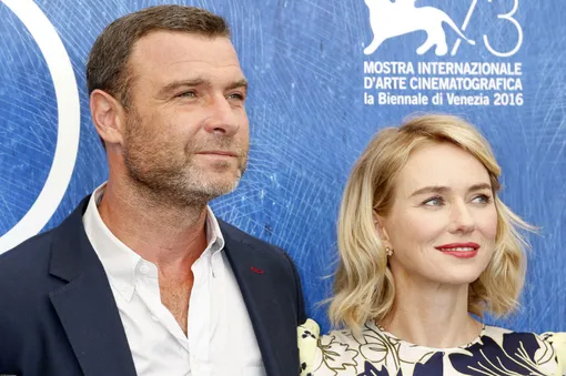 Лив Шрайбер и Наоми Уоттс Лив Шрайбер и Наоми Уоттс