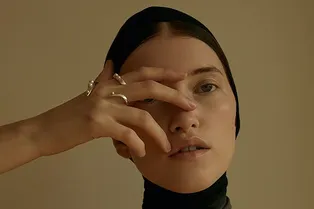 Почему не стоит делать окрашивание бровей самостоятельно и как ухаживать за бровями между походами к мастеру Почему не стоит делать окрашивание бровей самостоятельно и как ухаживать за бровями между походами к мастеру