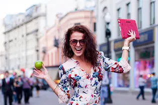 Grazia Streetstyle: соблазнись кислинкой Grazia Streetstyle: соблазнись кислинкой