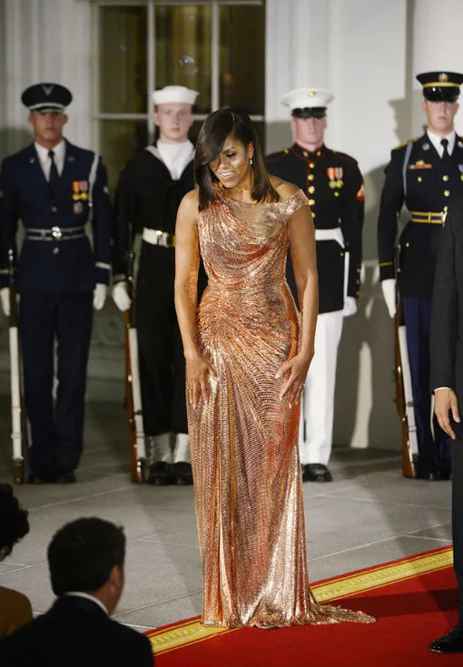 Мишель Обама в платье Atelier Versace