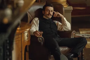 Стоит ли смотреть «Дом Гиннессов», если вы не видели «Острые козырьки» Стоит ли смотреть «Дом Гиннессов», если вы не видели «Острые козырьки»