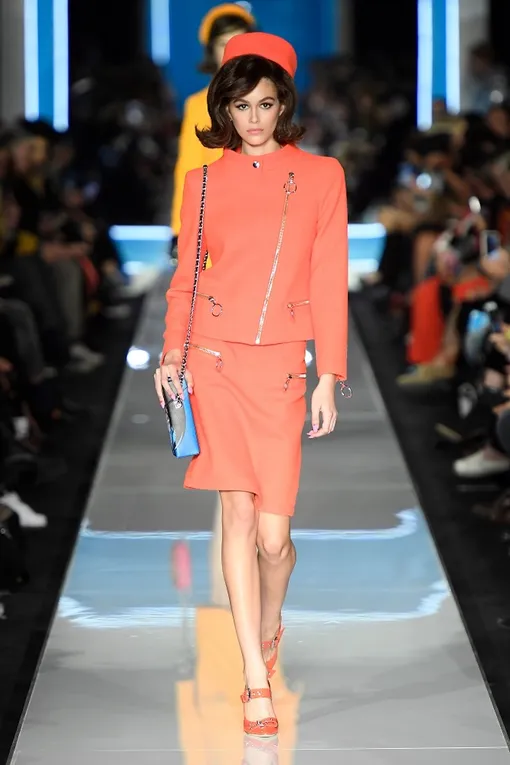 Кайя Гербер на показе Moschino Кайя Гербер на показе Moschino осень/зима 2018 Кайя Гербер на показе Moschino Кайя Гербер на показе Moschino осень/зима 2018