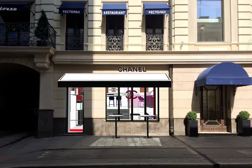 В Москве откроется первый парфюмерно-косметический pop-up бутик Chanel