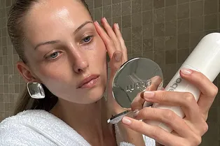 Розовое масло: почему этот ароматный уход стал осенним трендом